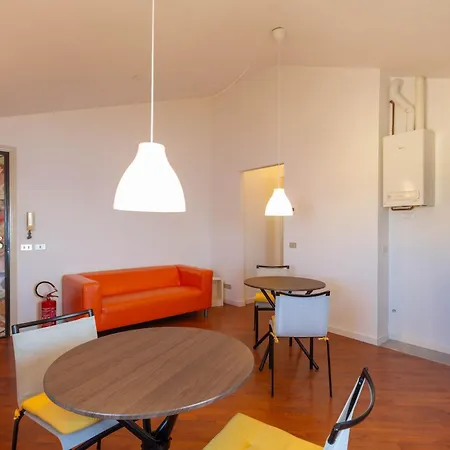 Cava Arde ゲストハウス ラヴァーニャ