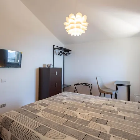 ゲストハウス Cava Arde